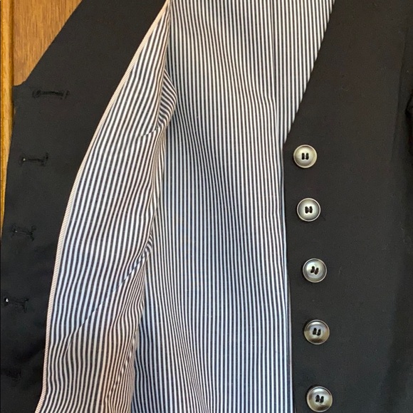 Vest - Picture 5 of 5